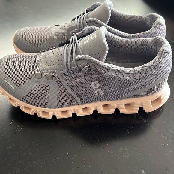 Barely worn OC gray and pink 7.5 women’s shoes. - Picture 2 of 6